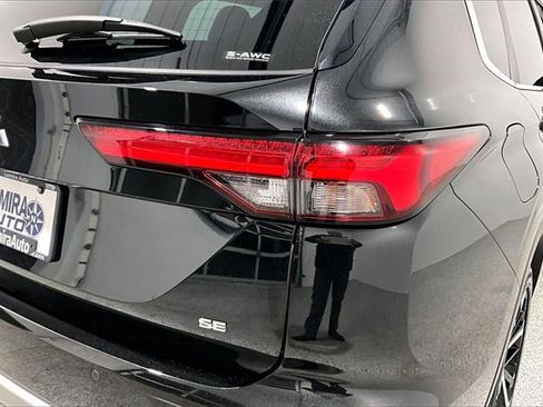 Used 2023 Mitsubishi Outlander SE image 24