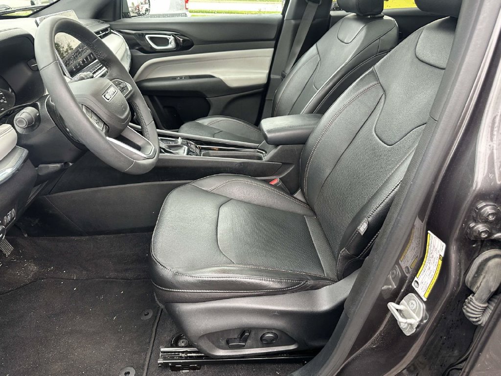 Used 2023 Jeep Compass Limited w/ Sun and Sound Group AWD/4WD image 19