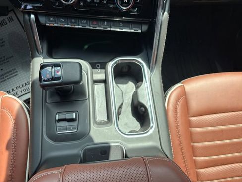 Used 2026 GMC Sierra 1500 Denali Ultimate AWD/4WD image 3