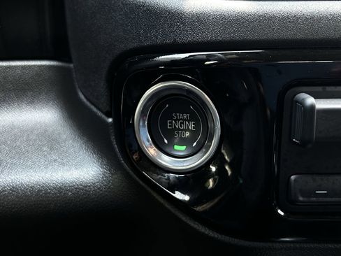 Used 2025 Chevrolet Silverado 1500 LT Trail Boss w/ Convenience Package II AWD/4WD image 26