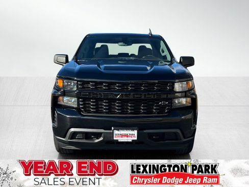 Used 2022 Chevrolet Silverado 1500 Custom w/ LPO, Blackout Package image 5