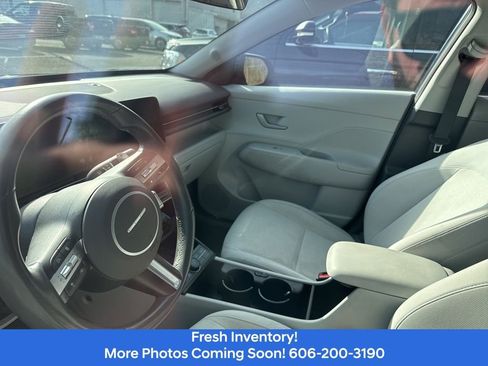 Used 2024 Hyundai Kona SEL w/ Convenience Package image 8