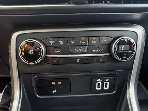 Used 2019 Ford EcoSport SES w/ SES Black Appearance Package AWD/4WD image 20