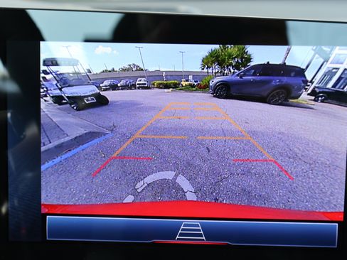 Used 2024 Chevrolet Corvette Stingray Convertible w/ 1LT image 4