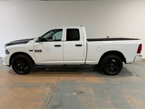 Used 2017 RAM 1500 Express w/ Express Value Package AWD/4WD image 2