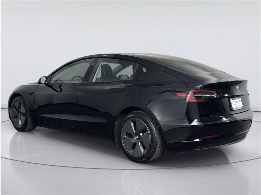 Used 2023 Tesla Model 3 Standard Range RWD image 3