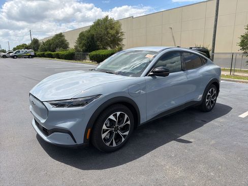 Used 2025 Ford Mustang Mach-E Select image 12