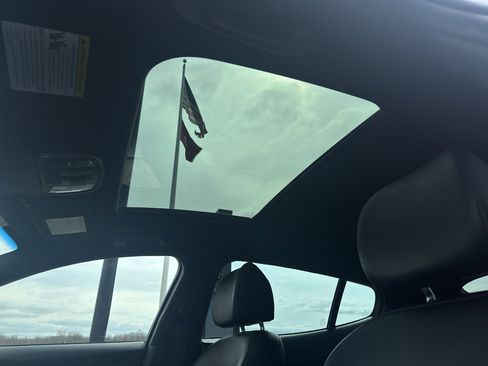 Used 2018 Kia Stinger GT2 image 27