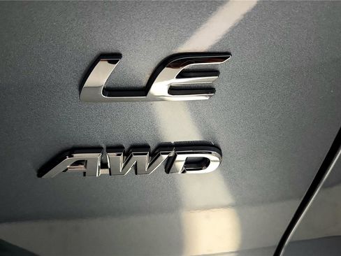 Certified 2024 Toyota Corolla Cross LE image 14