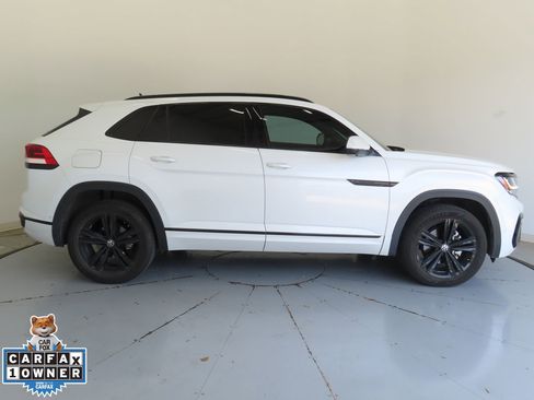 Certified 2023 Volkswagen Atlas Cross Sport SEL Premium R-Line AWD/4WD image 2