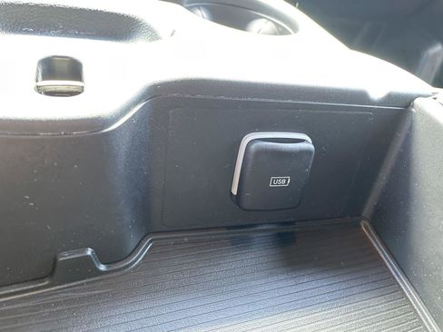 Used 2022 RAM 2500 Tradesman w/ Chrome Appearance Group image 29