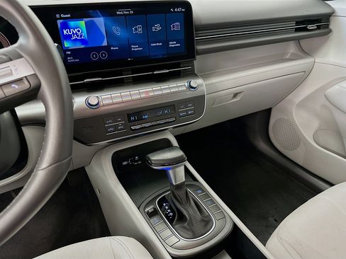 Used 2025 Hyundai Kona SEL image 26