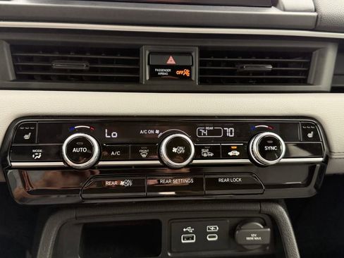 Used 2025 Honda Pilot EX-L image 24