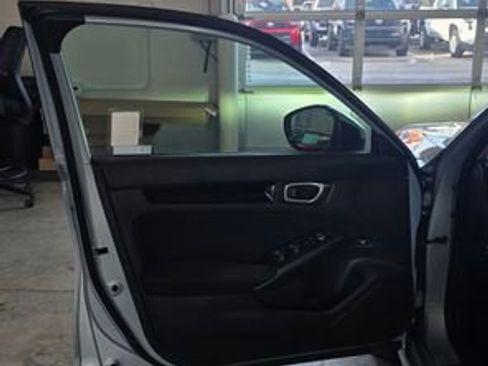 Used 2022 Honda Civic EX image 11