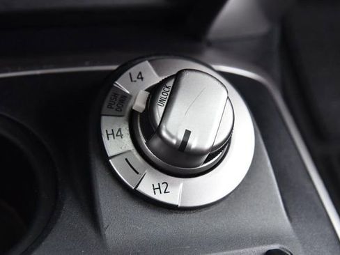 Used 2016 Toyota 4Runner SR5 image 14