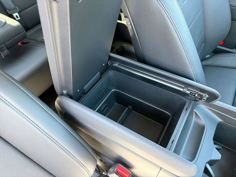New 2026 Hyundai Santa Fe Limited AWD/4WD image 33