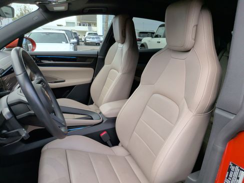 Used 2024 Porsche Macan 4 Electric image 30