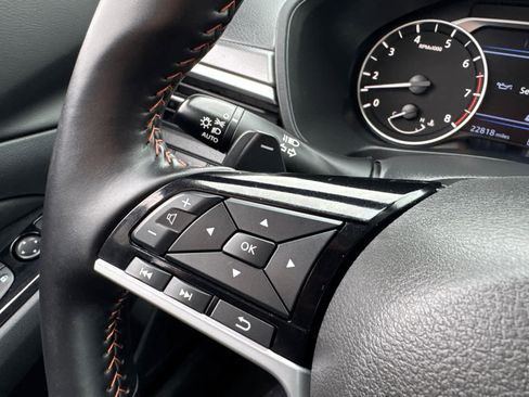 Used 2025 Nissan Altima 2.5 SR image 19