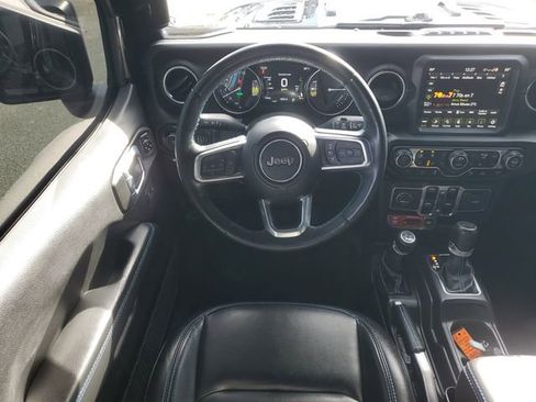 Certified 2022 Jeep Wrangler Unlimited Rubicon 4xe w/ Cold Weather Group image 15