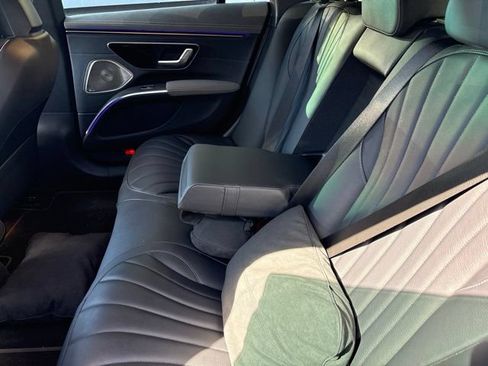 Used 2022 Mercedes-Benz EQS 580 4MATIC Sedan image 8