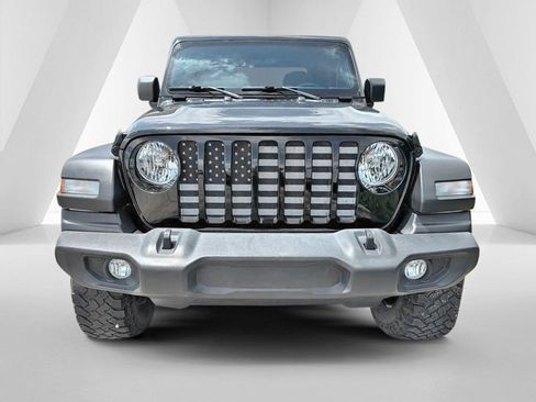 Used 2021 Jeep Gladiator Sport AWD/4WD image 2