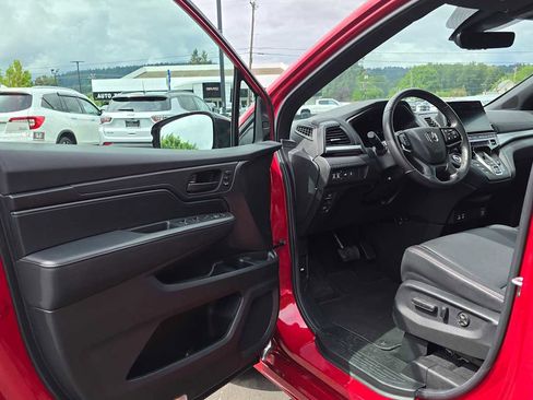 Used 2025 Honda Odyssey Sport-L image 20