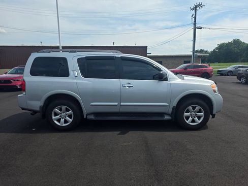 Used 2015 Nissan Armada SV AWD/4WD image 2