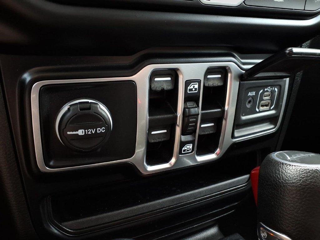 Used 2023 Jeep Gladiator Overland AWD/4WD image 17