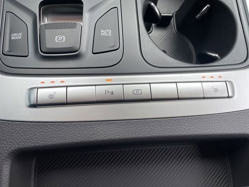 New 2026 Kia Carnival FWD image 23