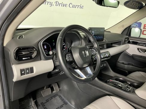 Used 2024 Honda Pilot EX-L image 13