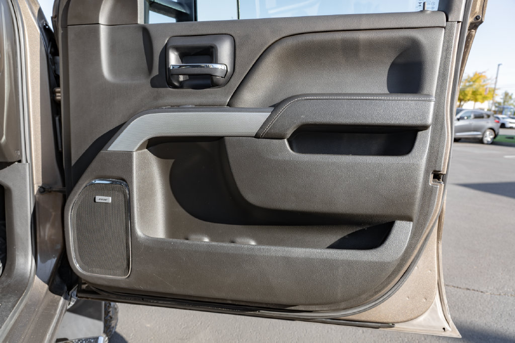 Used 2015 Chevrolet Silverado 2500 LTZ w/ LTZ Plus Package AWD/4WD image 28