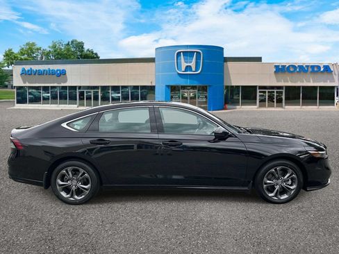 Used 2023 Honda Accord EX-L image 3