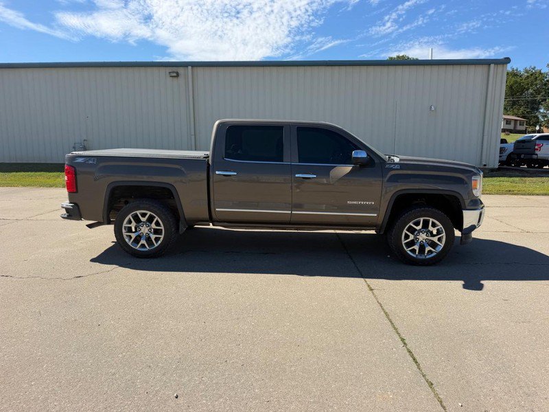 Used 2014 GMC Sierra 1500 SLT w/ SLT Preferred Package AWD/4WD image 2