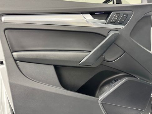 Used 2024 Audi Q5 2.0T Premium w/ Summer of Audi Package image 11