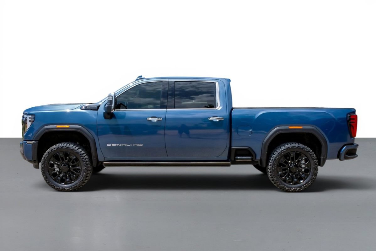 Used 2024 GMC Sierra 2500 Denali Ultimate AWD/4WD image 9