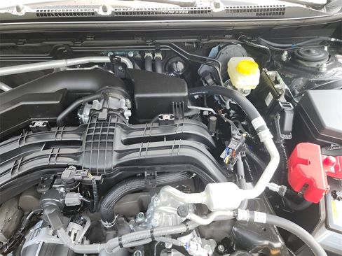 Used 2025 Subaru Crosstrek 2.0i Premium image 13