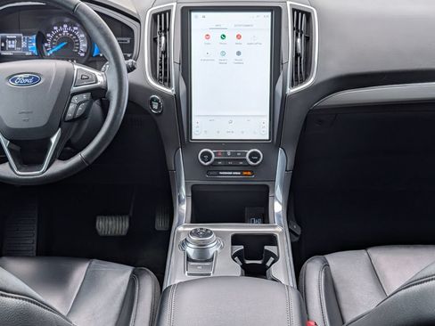 Used 2022 Ford Edge Titanium AWD/4WD image 15