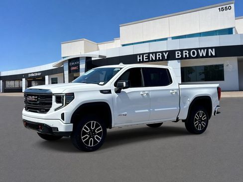 Used 2023 GMC Sierra 1500 AT4 w/ Technology Package AWD/4WD image 1