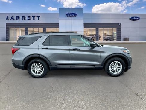 New 2026 Ford Explorer Active w/ Active Comfort Package RWD image 8