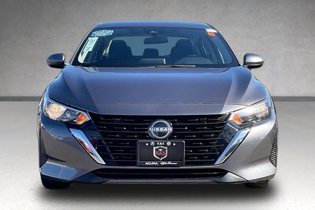 Used 2025 Nissan Sentra SV FWD image 3