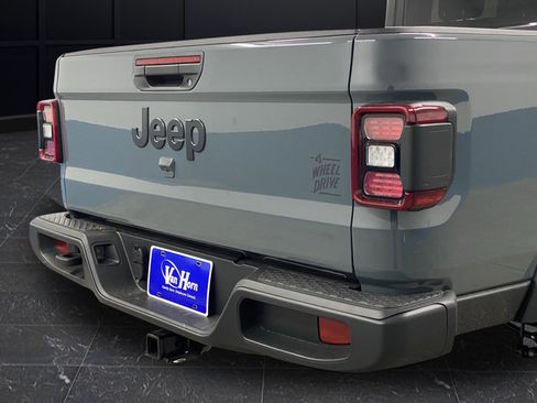 New 2026 Jeep Gladiator Sport AWD/4WD image 34