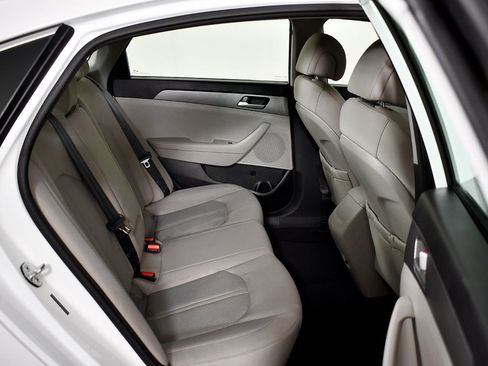 Used 2015 Hyundai Sonata SE image 37