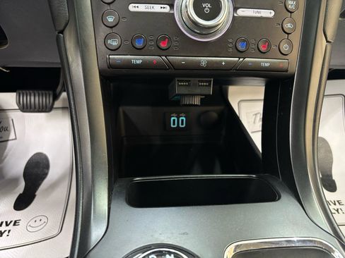 Used 2019 Ford Fusion Titanium AWD/4WD image 36