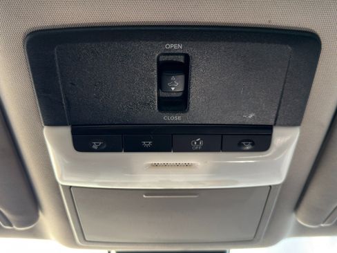Used 2022 Nissan Altima 2.5 SR w/ Midnight Edition Package FWD image 29