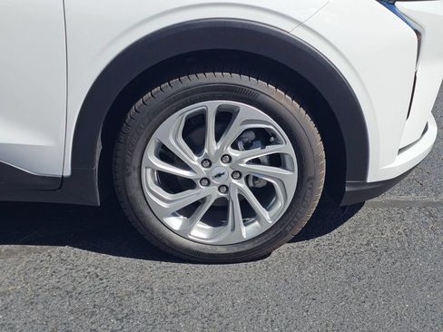 New 2027 Chevrolet Bolt LT FWD image 9