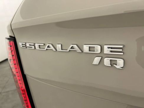 Certified 2026 Cadillac Escalade IQ Luxury 2 AWD/4WD image 32