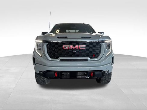 Used 2025 GMC Sierra 1500 AT4 w/ AT4 Premium Package image 9
