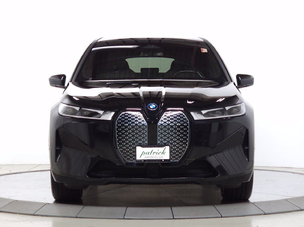 Certified 2024 BMW iX xDrive50 w/ Sport Package AWD/4WD image 2