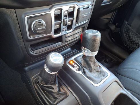 Used 2020 Jeep Wrangler Unlimited Sport image 8