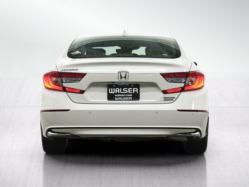 Used 2020 Honda Accord Touring image 4